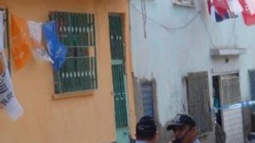 Ak Parti Ve Chp'li İki Komşunun Bayrak Asma Kavgası
