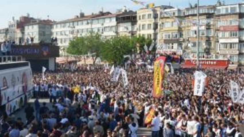 Demirtaş: Meral Akşener'e Ahlaksızca Kampanya Başlatmak İstediler