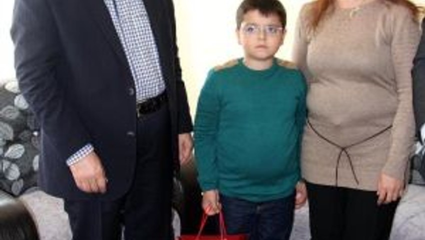 Şehit Çocuklarına Tablet Ve Dizüstü Bilgisayar
