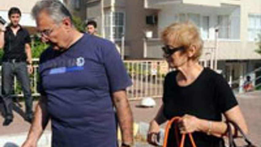 Baykal ve eşi yanyana