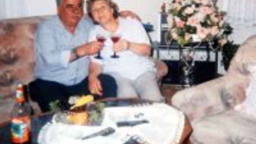 40 Yıllık Aşıkların Evinde Yas Var