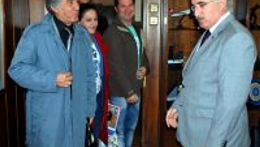 “seyit Onbaşı” Filminin Yönetmeninden Vali Tuna’ya Ziyaret