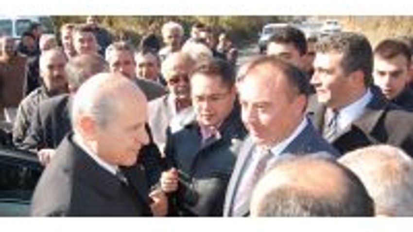 Mhp Lideri Devlet Bahçeli Simav’da Çay Molası Verdi