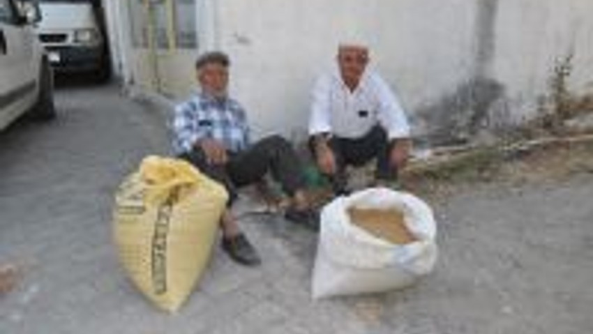 Asırlık Zahire Pazarı Can Çekiyor