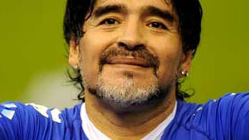 FIFA Maradona'yı resmen açıkladı