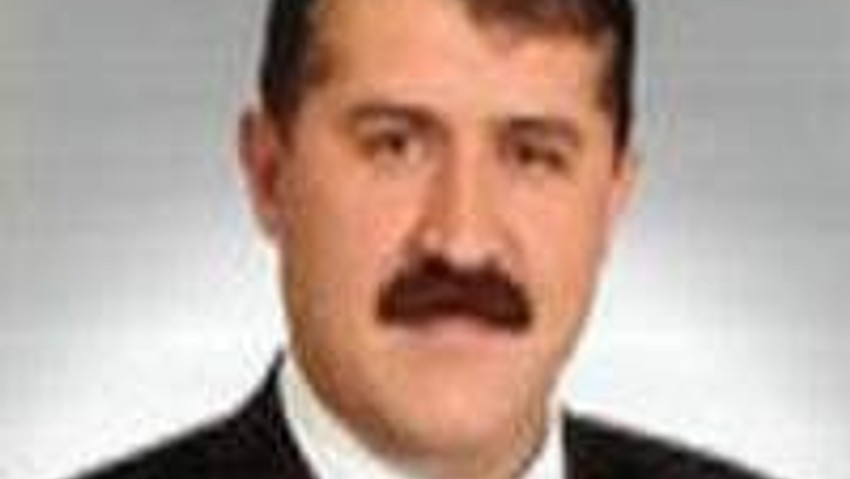 Servet Can istifa etti