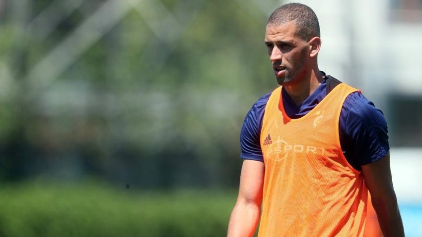 Islam Slimani sahaya indi !