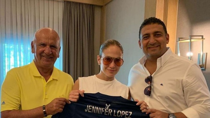 Jennifer Lopez'e Antalya'da sürpriz hediye