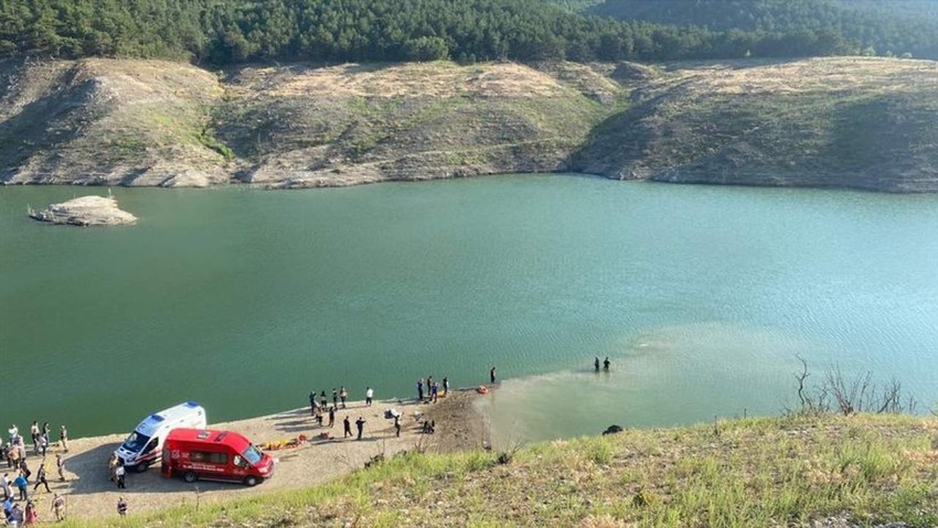 Baraj gölünde kaybolan aileden acı haber