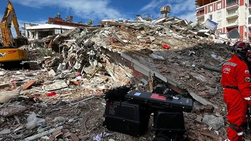 Depremde yıkılan binalarla ilgili soruşturmada 4 zanlı tutuklandı