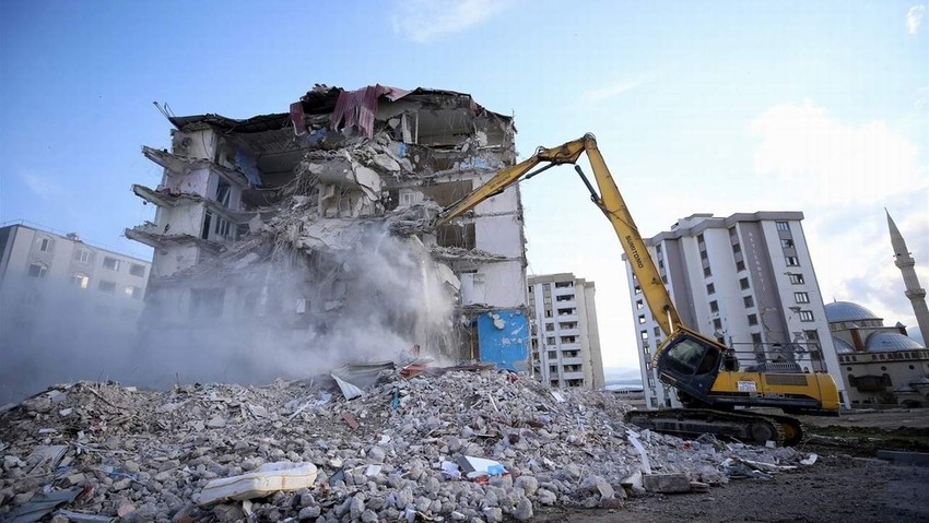 Kahramanmaraş'ta deprem fırtınası sürüyor