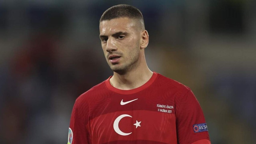 Merih Demiral'dan kendisini eleştiren kişiye beddua okudu: ''Allah belanızı versin!''