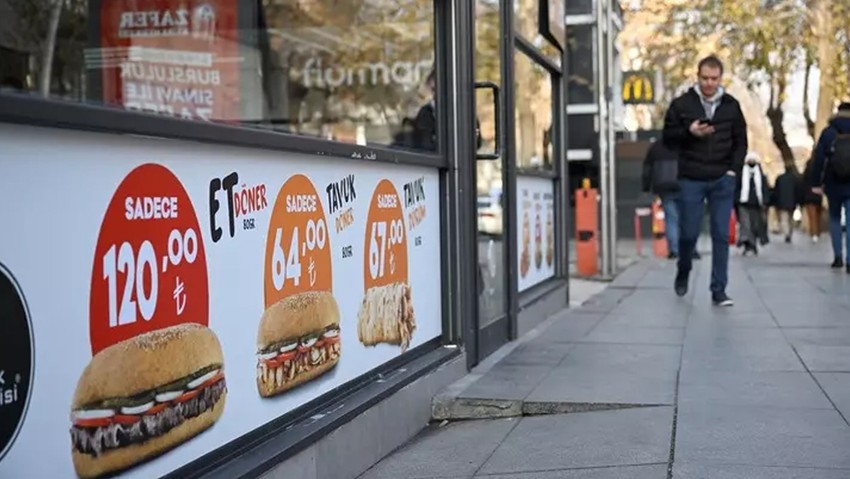 Değişiklik 1 Ocak'tan itibaren başladı: Fiyat listeleri artık camlarda