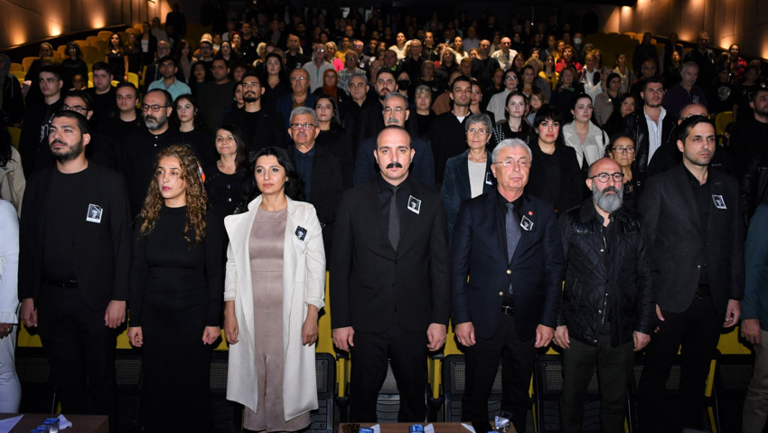 Atatürk, Konyaaltı'nda sevdiği şarkılarla anıldı