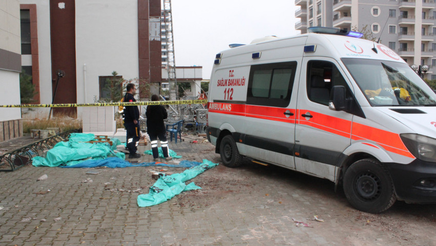 11 katlı binada iskele faciası: 2 ölü
