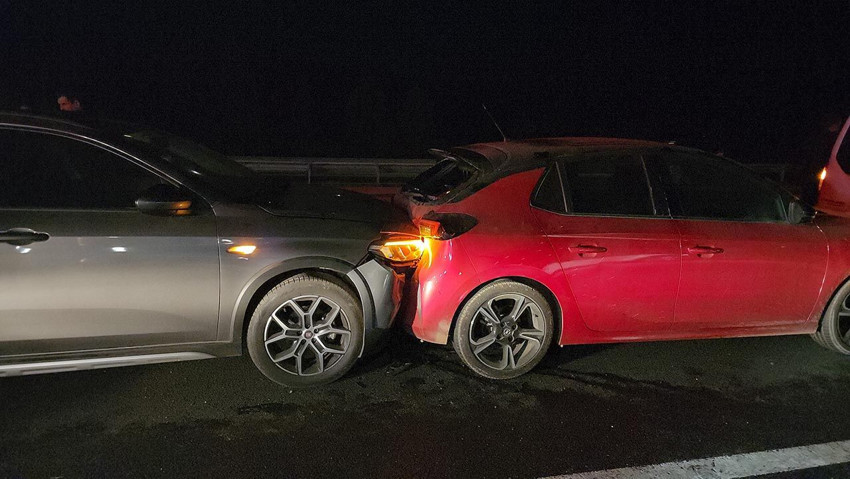 Anadolu Otoyolu'nda peş peşe kaza: 10 araç birbirine girdi - Resim: 4