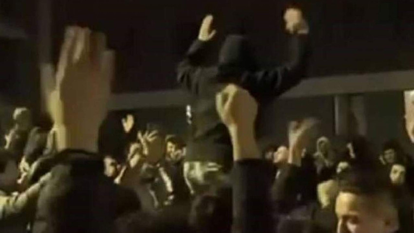 KYK yurdunda eylem var: Öğrenciler soluğu sokakta aldı