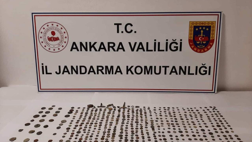 Ankara'da yüzlerce tarihi eser ele geçirildi