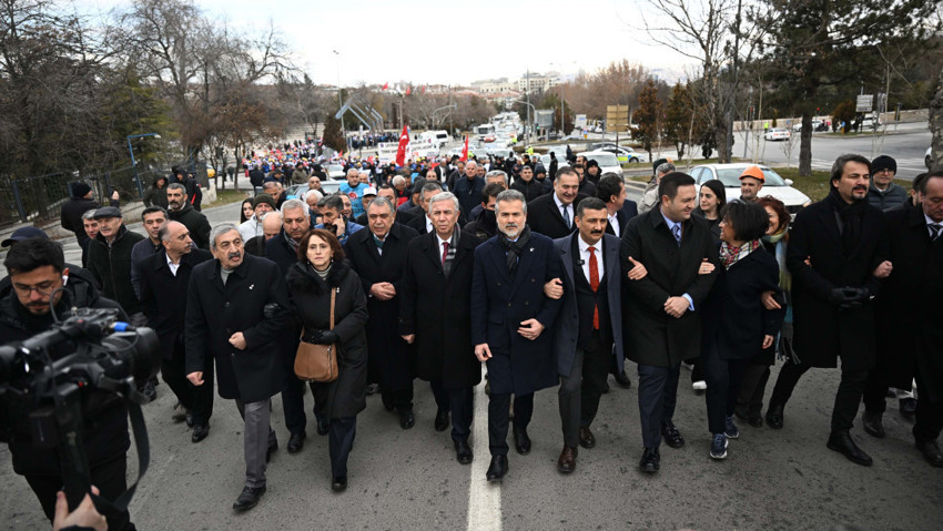 Mansur Yavaş maden işçileri ile birlikte yürüdü