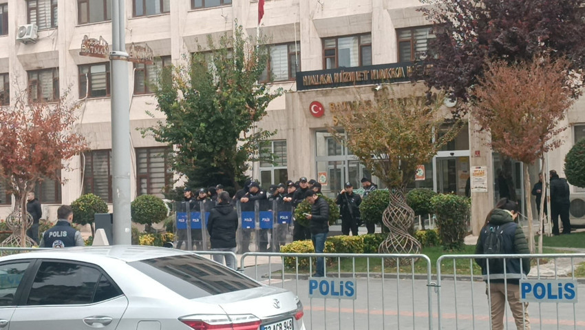 Kayyum atanan belediyede 112 personelin işine son verildi