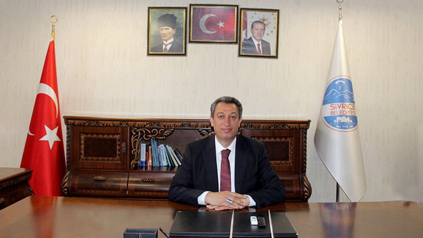 YRP'li belediye başkanı istifa edip AK Parti'ye geçti