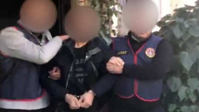 Kırmızı bültenle aranıyordu, Türkiye'de yakayı ele verdi