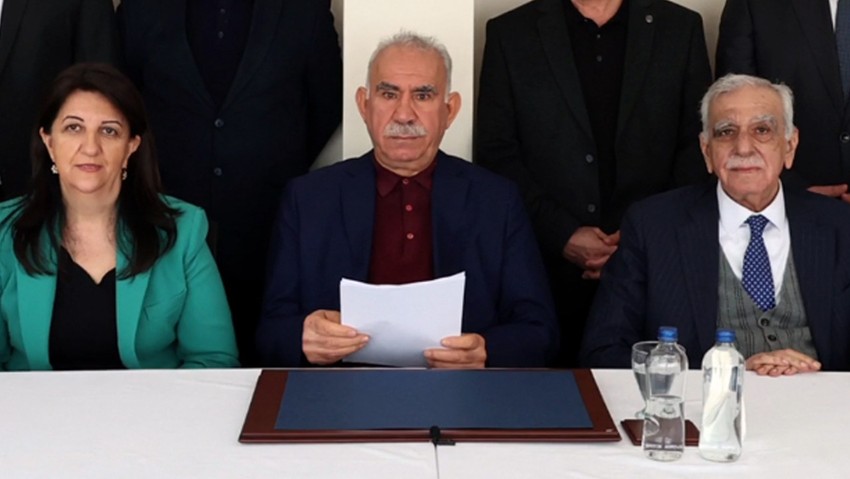 Eli kanlı, bebek katili teröristbaşı Abdullah Öcalan'a fahri vatandaşlık verdiler