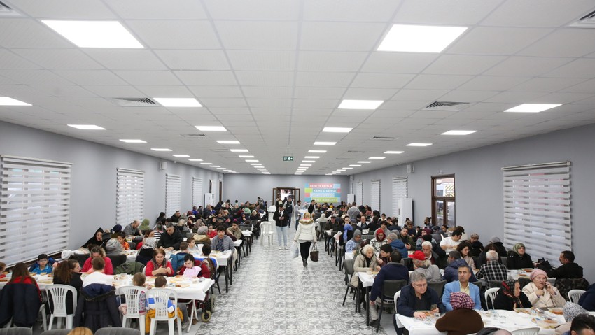 Küçükçekmece’de iftar sofralarına büyük ilgi