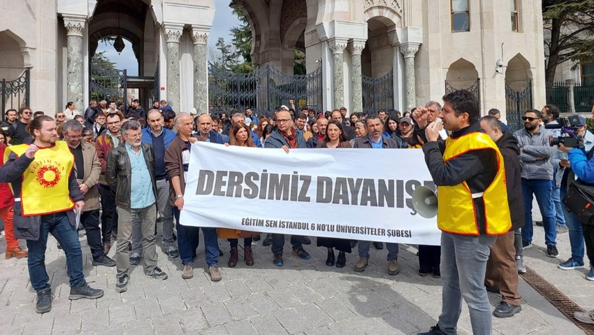 Öğrencilere destek olmak için greve giden öğretmenlerin listesi istendi