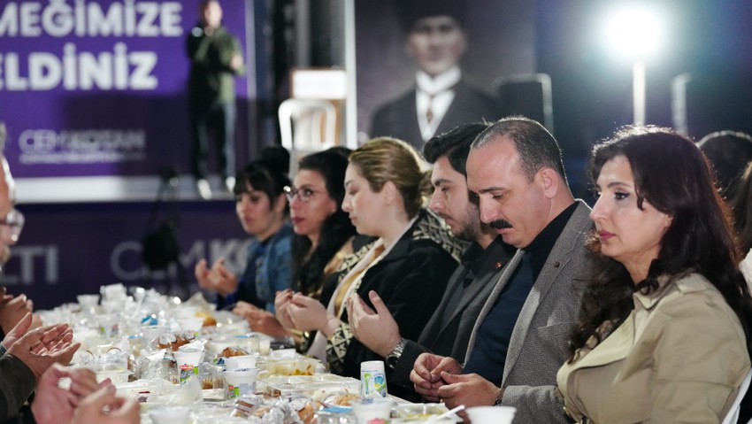 Konyaaltı Belediye Başkanı Kotan, vatandaşlarla iftar sofrasında buluştu