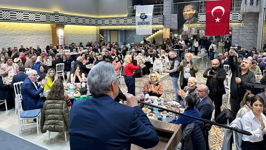 Şehit yakınları ve gaziler Bandırma Belediyesi’nin iftarında buluştu