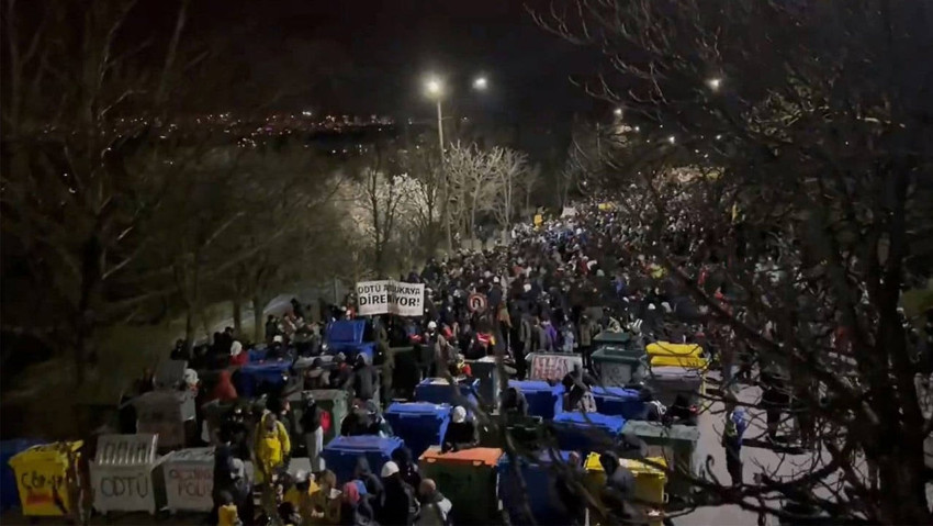 ODTÜ'de üniversiteli öğrencilere polis müdahalesi