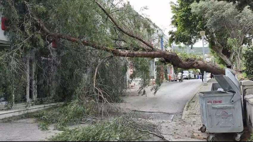 Gelecek, geliyor derken geldi! Ege'nin tatil cennetlerini fırtına vurdu - Resim: 4