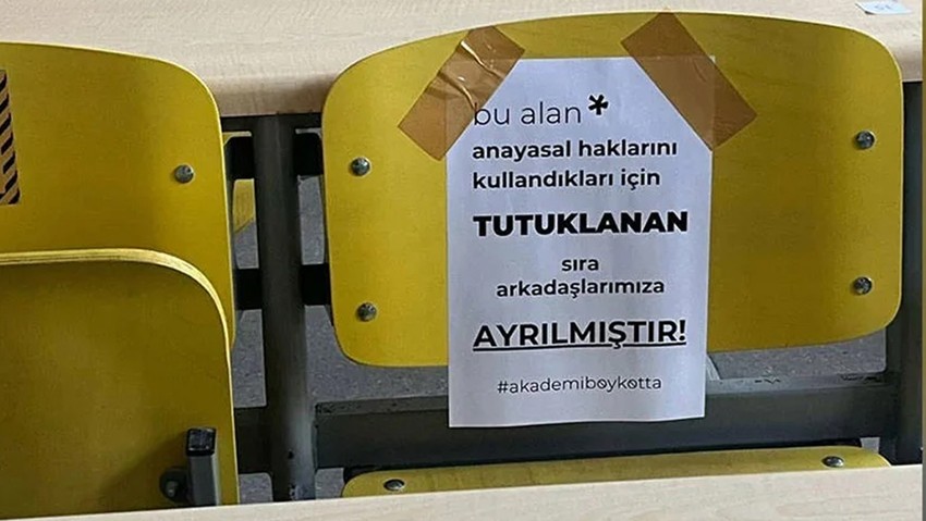 Arkadaşları tutuklanan üniversite öğrencileri boykot başlattı