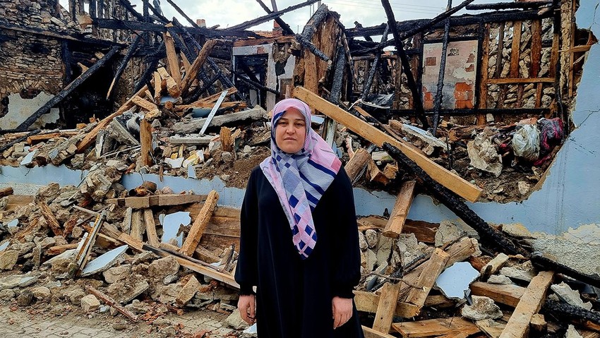 Bayram onlara zehir oldu... Bir aile sokakta kaldı - Resim: 1
