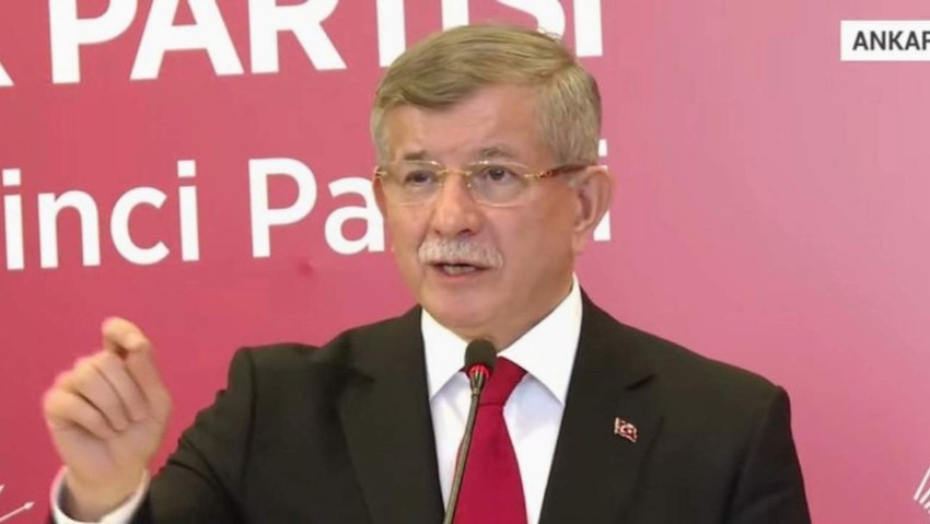 Sarışın Ahmet Davutoğlu'nun sırrı çözüldü