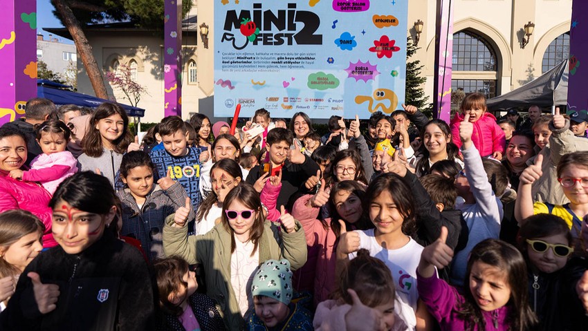 Üsküdar'da ''Mini Fest 2'' coşkusu: Çocuklar ve gençler doyasıya eğlendi