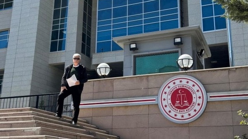Ünlü yazardan AK Parti hakkında suç duyurusu