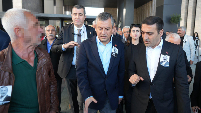 Özgür Özel'e yumruk atan saldırgan evlat katili çıktı