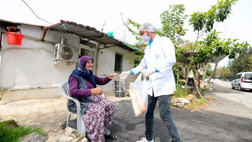Muratpaşa'da Adalya Vakfı kurban bağışlarını kabul etmeye başladı
