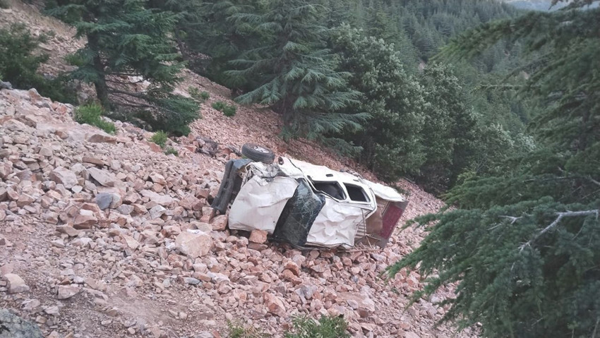Yayla yolunda feci kaza: Aynı aileden 3 ölü, 1 yaralı - Resim: 3