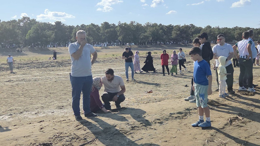 İznik gölündeki piknik kabusa dönüştü: Önce terlikleri sonra da cansız bedenleri bulundu - Resim: 4