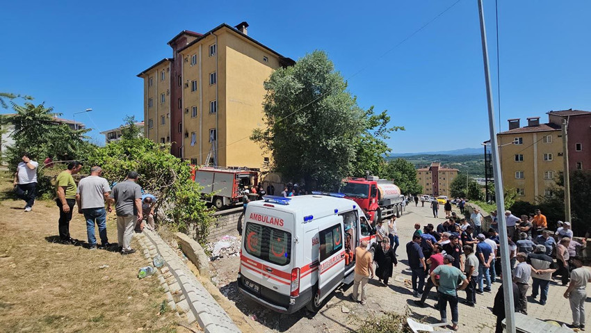 5 katlı apartmanda patlama: Yaralılar var - Resim: 1