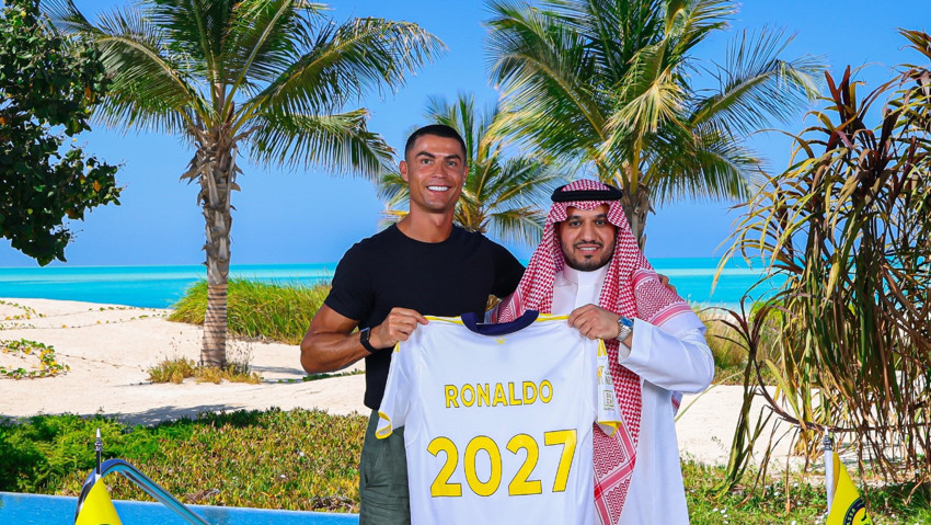 Cristiano Ronaldo imzayı attı!