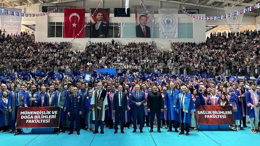 Bandırma Belediye Başkanı Mirza: ''Özgürlüğün kenti Bandırma, sizinle anlam buluyor, güzelleşiyor''