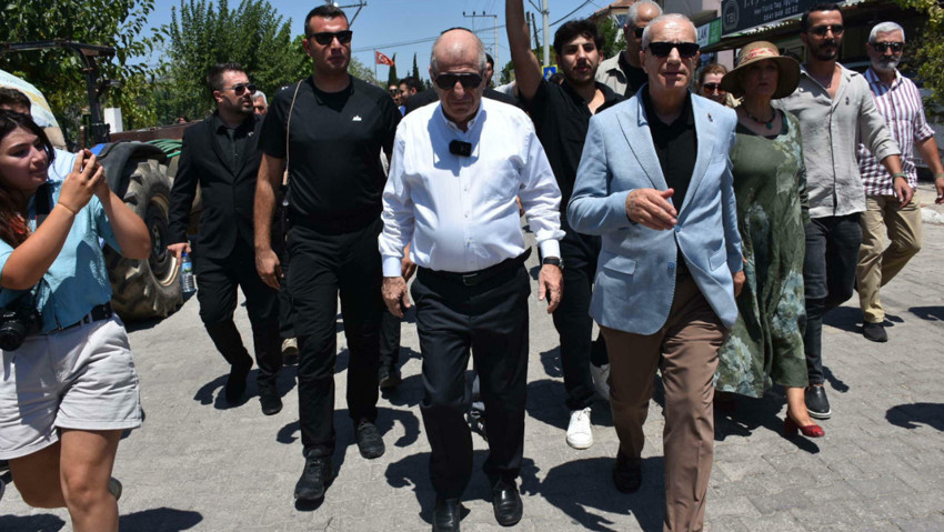 Özdağ'dan çok konuşulacak ''süreç'' açıklaması: ''PKK silahı bırakıyormuş gibi yapıyor''