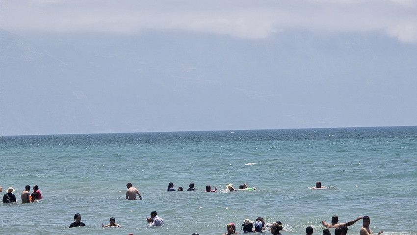 Bakanlığın ''ücretsiz'' dediği halk plajındaki şezlong fiyatları ''yok artık'' dedirtti