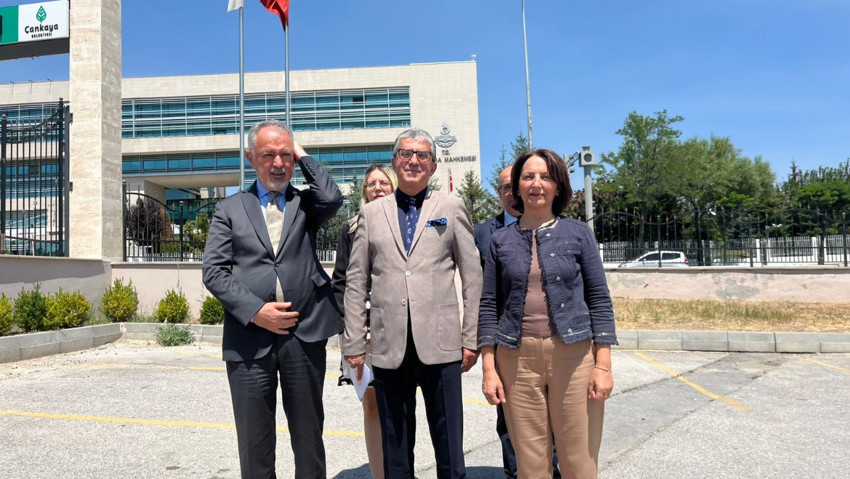 CHP, 5 kanun ve 1 kararnameyi AYM'ye taşıdı