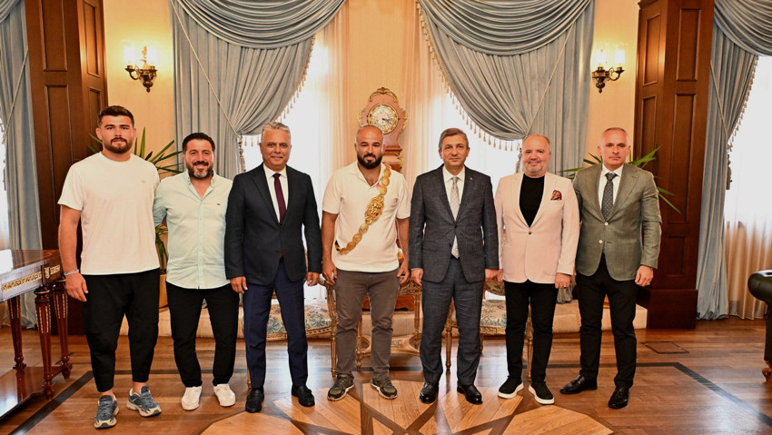 Muratpaşa'da Orhan Okulu’dan Vali Şahin’e anlamlı ziyaret