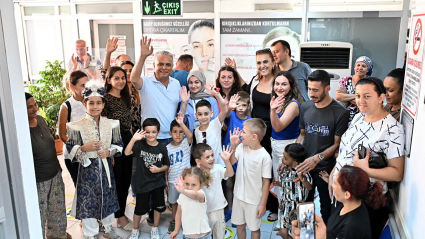 Muratpaşa Belediye Başkanı Ümit Uysal’dan sünnet çocuklarına ziyaret